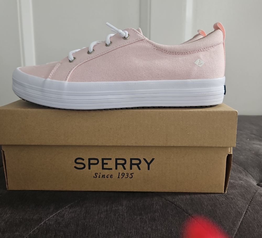 Sperry Women's Light Pink Canvas Sneakers